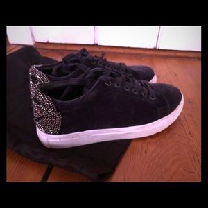 Lola Cruz sneakers